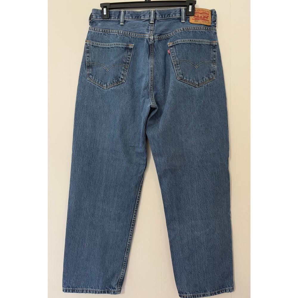 Levis 550 Relaxed Fit Men's Jeans Size 38 x 32 - Picture 2 of 4